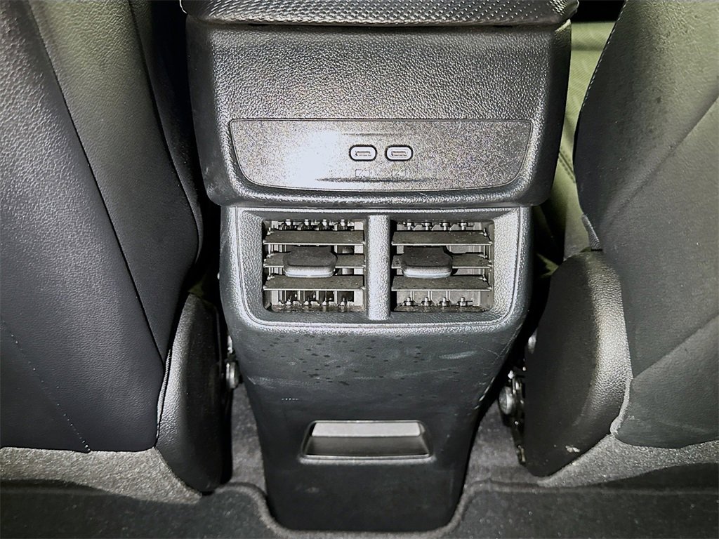 Used 2025 Chevrolet Equinox LT w/ Convenience Package II image 23