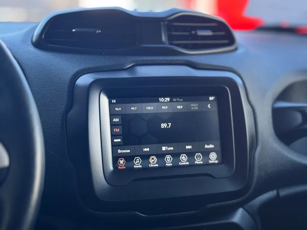 Used 2020 Jeep Renegade Trailhawk w/ Cold Weather Group image 26