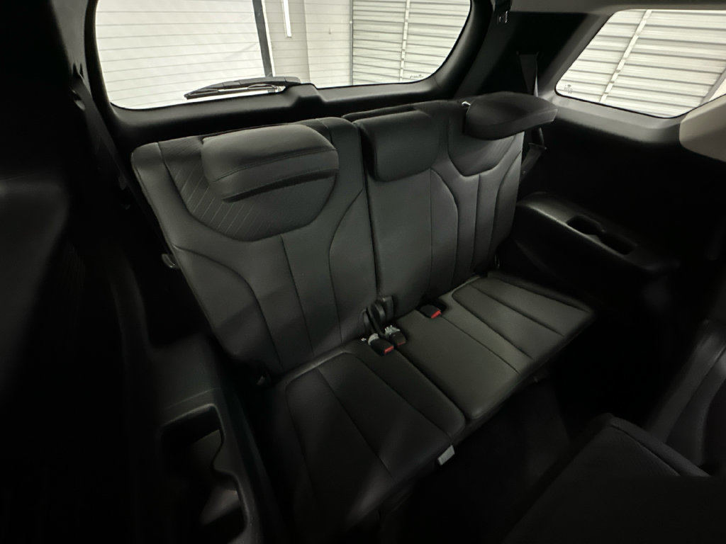 Used 2023 Hyundai Palisade SEL w/ Premium Package FWD image 18