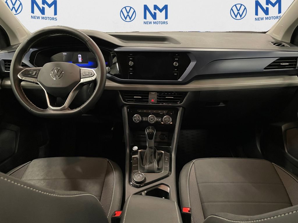 Used 2024 Volkswagen Taos SE image 10