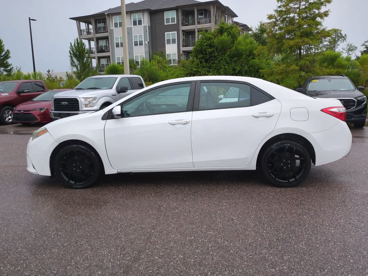Used 2014 Toyota Corolla L FWD image 3