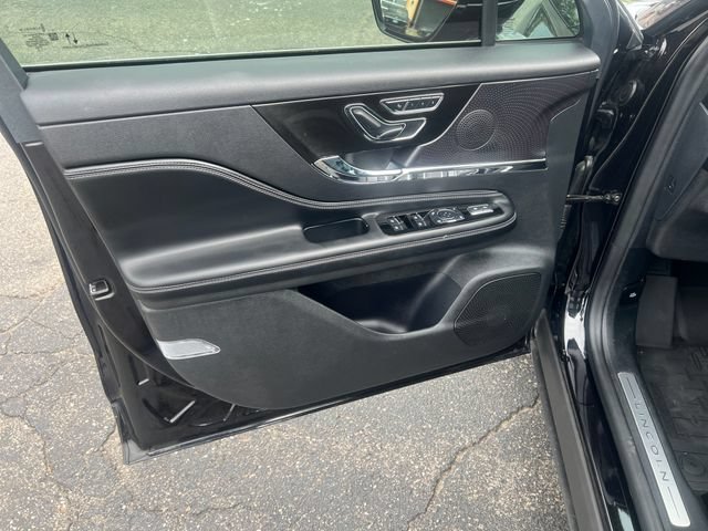 Certified 2024 Lincoln Corsair AWD image 15