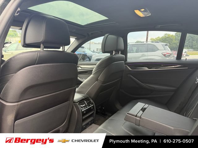 Used 2017 BMW 530i xDrive AWD/4WD image 5