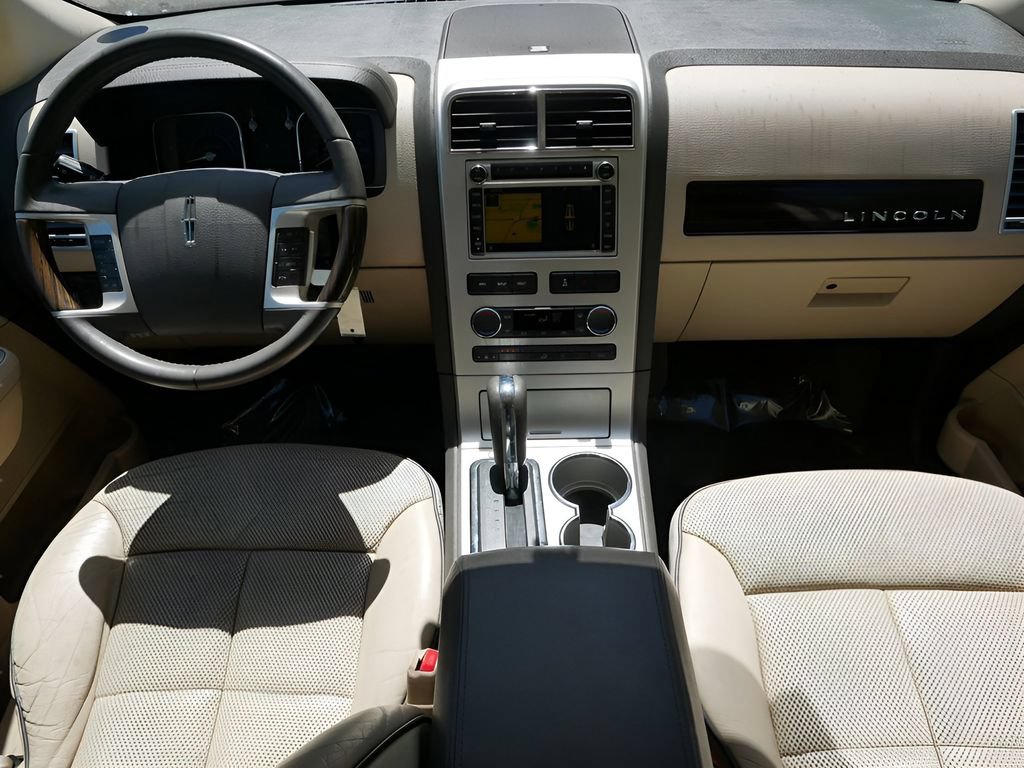 Used 2010 Lincoln MKX AWD image 14