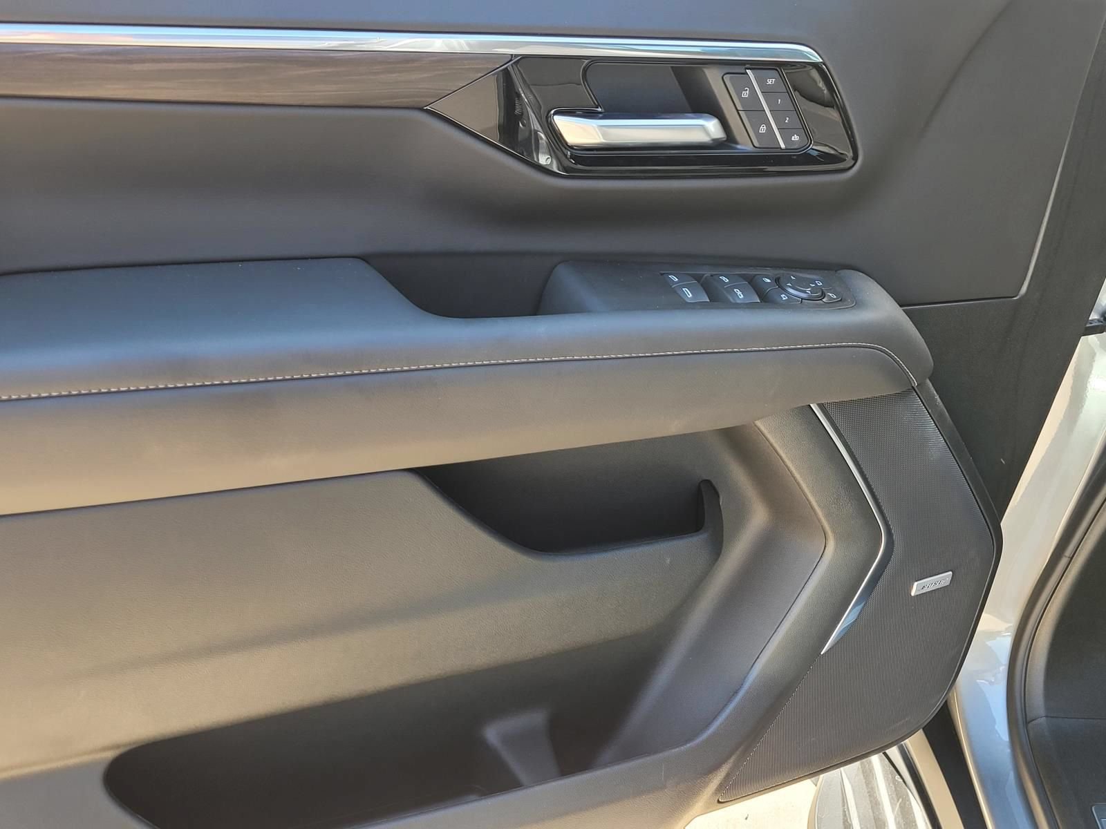 New 2026 Chevrolet Suburban LT w/ Comfort Package RWD image 15