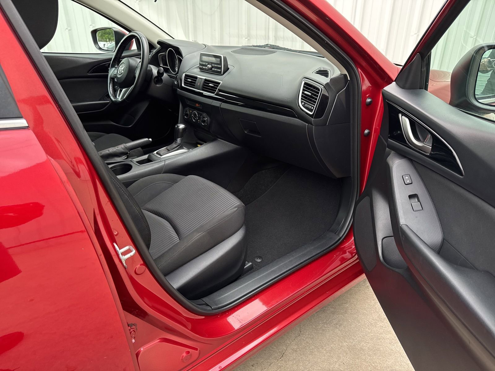 Used 2014 MAZDA MAZDA3 i Touring image 17