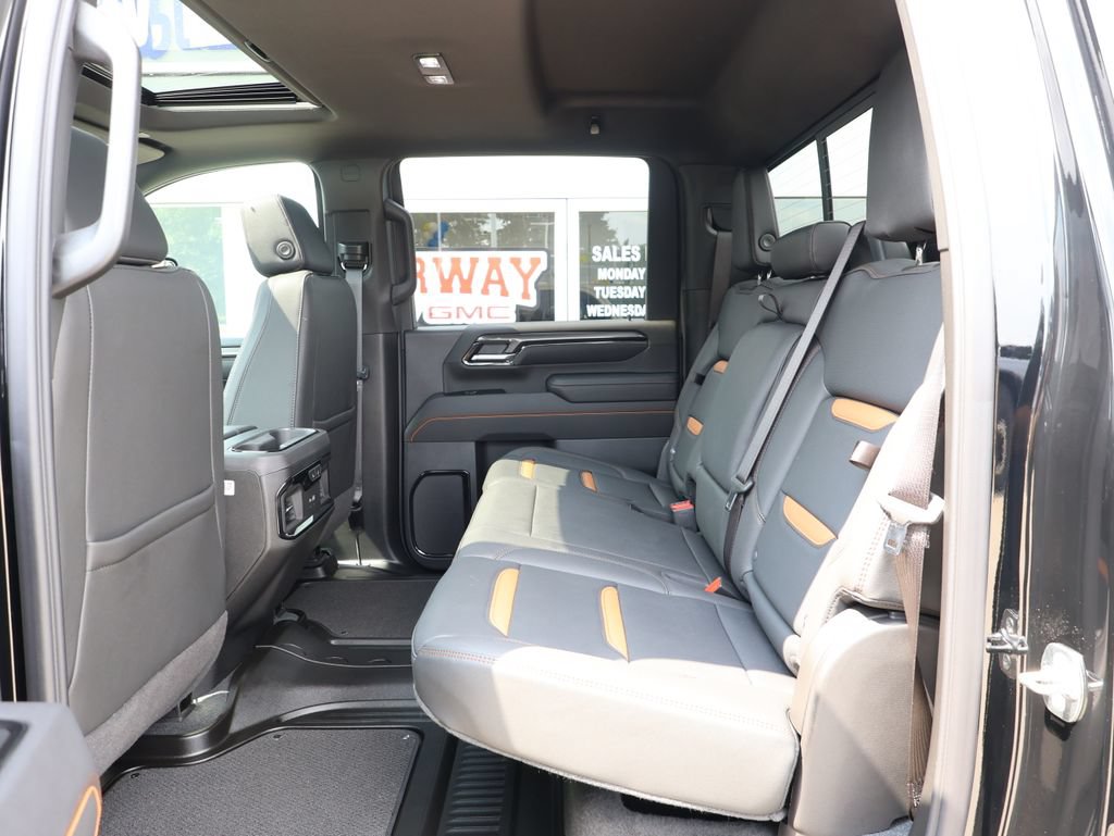 Certified 2026 GMC Sierra 2500 AT4 w/ AT4 Premium Plus Package AWD/4WD image 29