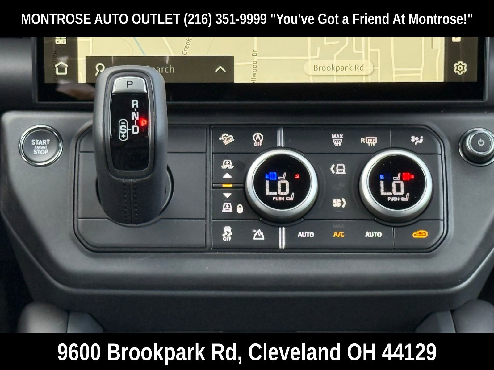 New 2025 Land Rover Defender 110 X-Dynamic SE image 24