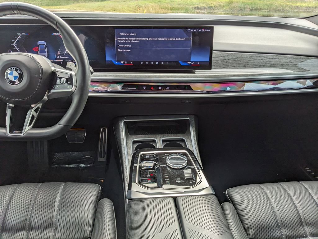 Used 2025 BMW 740i image 16