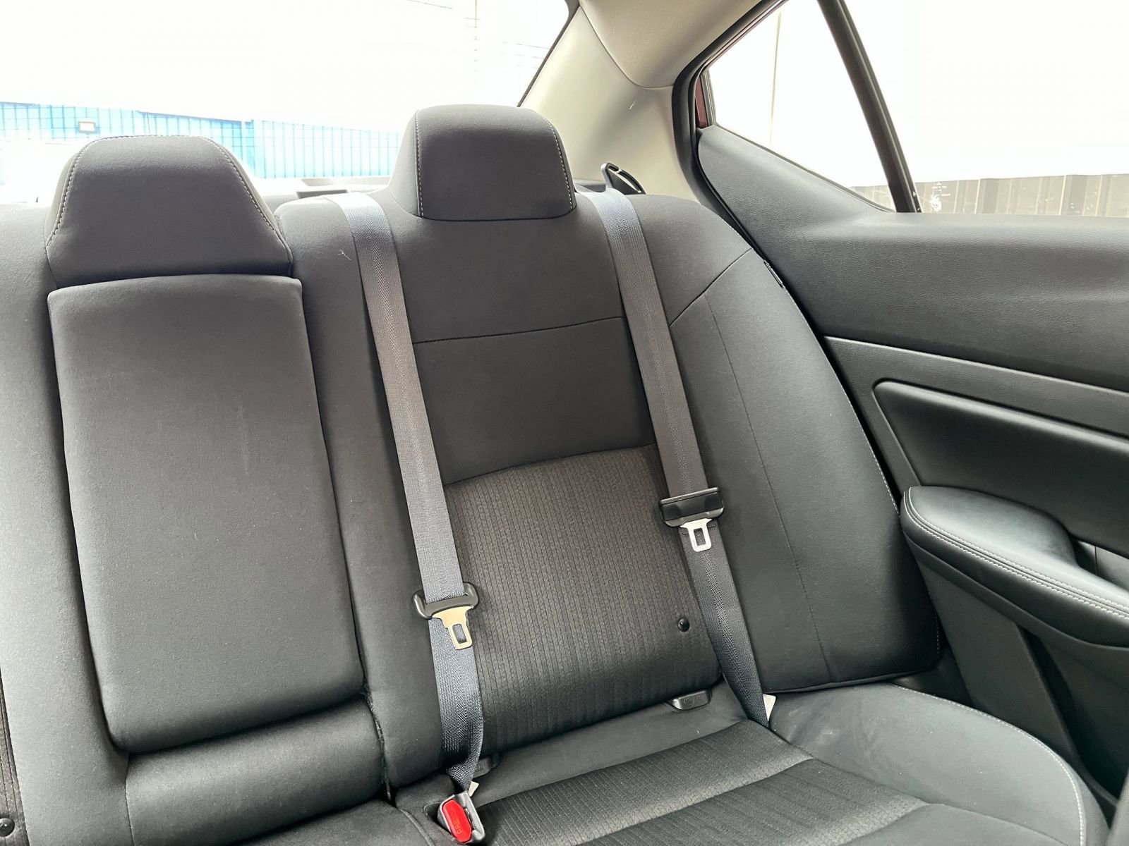 Used 2025 Nissan Altima 2.5 SV image 37