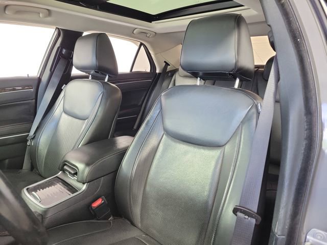 Used 2018 Chrysler 300 Limited RWD image 20