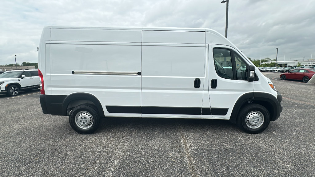 Used 2026 RAM ProMaster 2500 w/ Convenience Group FWD image 15