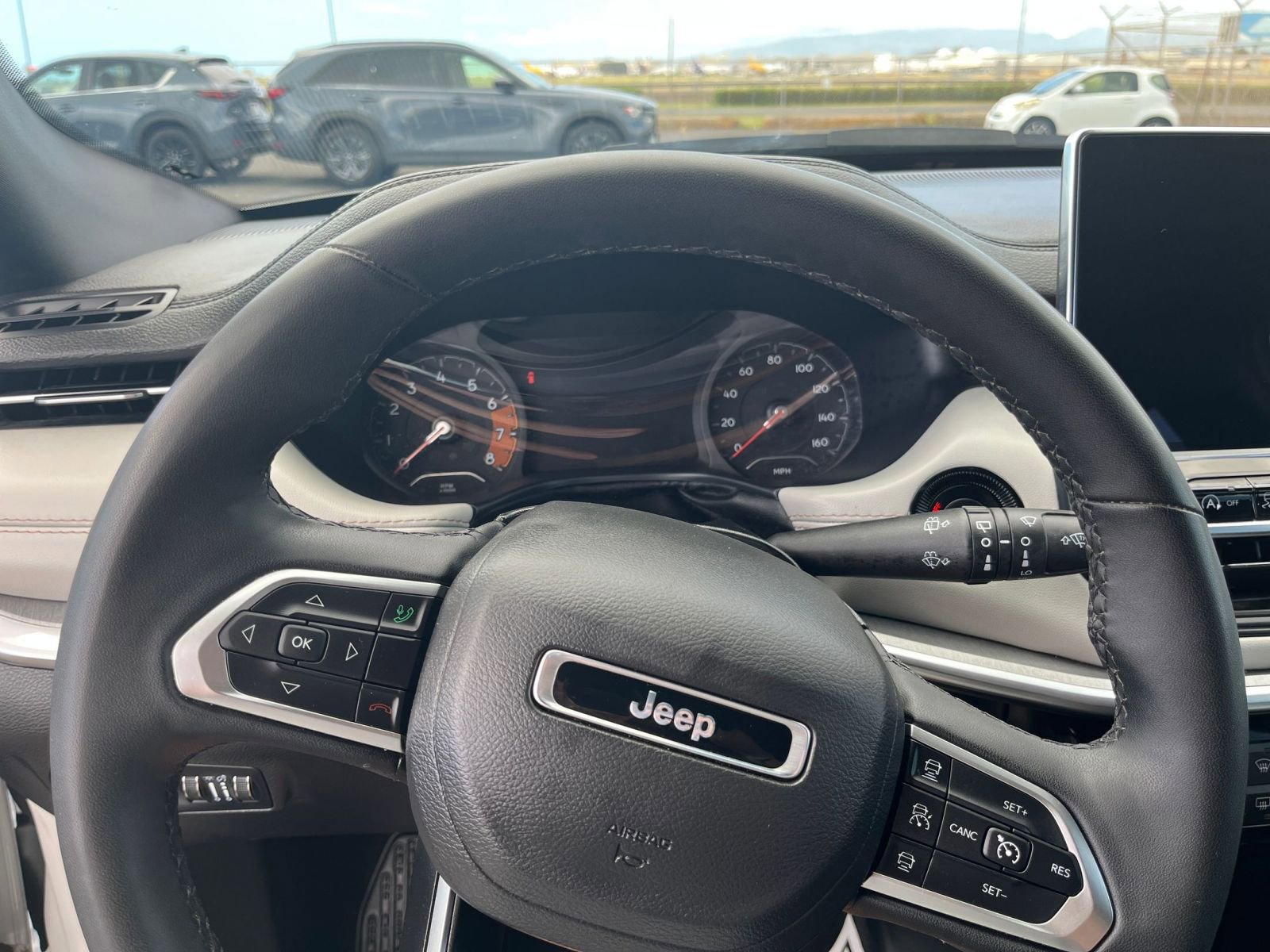 Used 2025 Jeep Compass Limited image 35