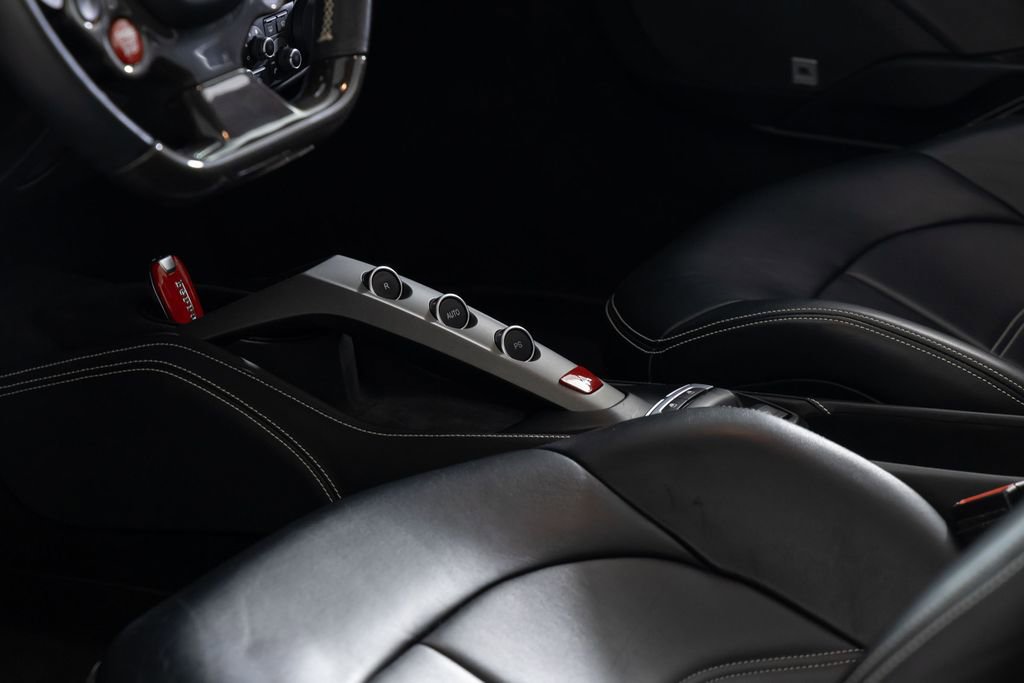 Used 2016 Ferrari 488 Spider RWD image 6