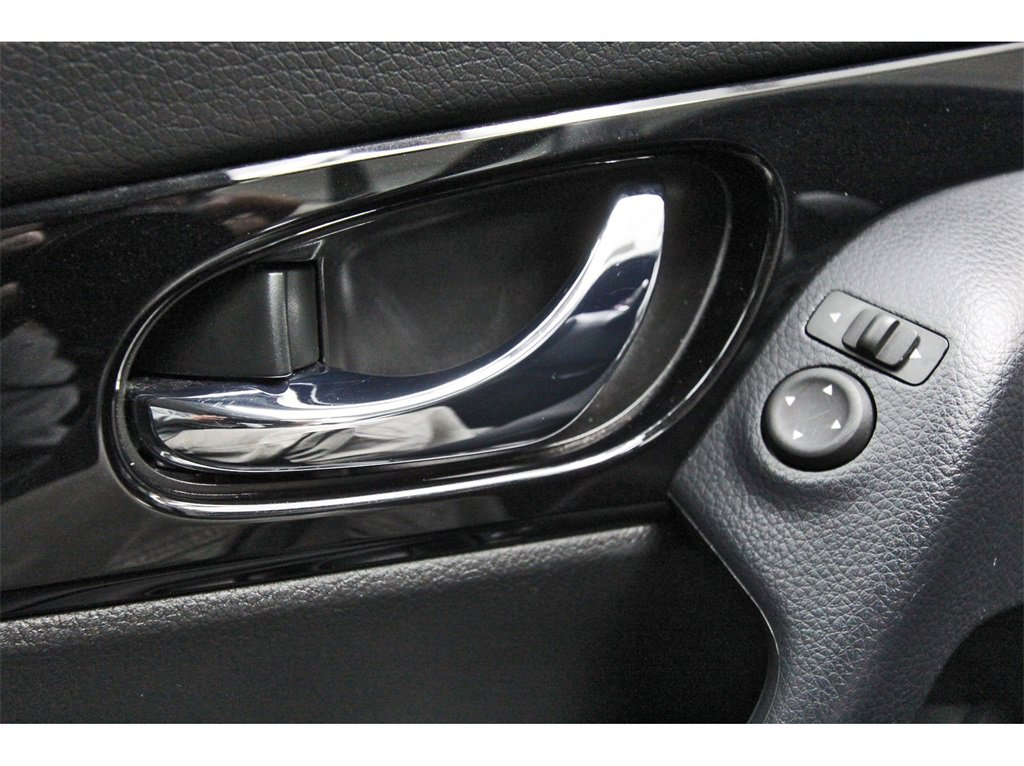 Certified 2022 Nissan Rogue Sport SL image 18