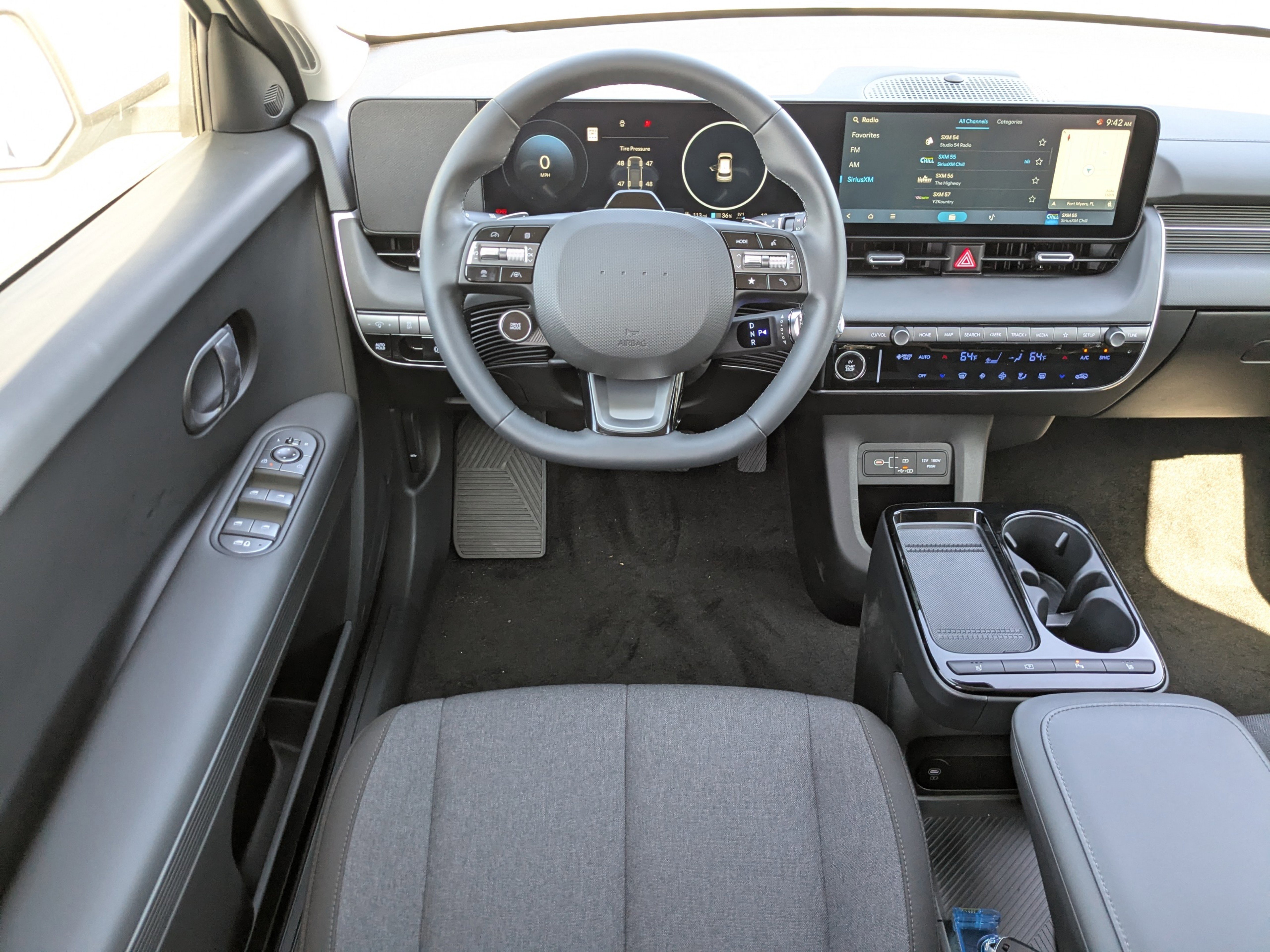 New 2025 Hyundai Ioniq 5 SE image 13