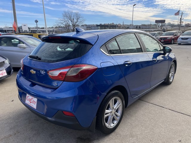 Used 2017 Chevrolet Cruze LT w/ Convenience Package FWD image 2
