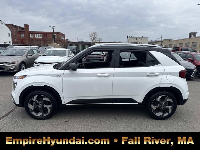 Used 2023 Hyundai Venue Limited w/ Cargo Package image 8