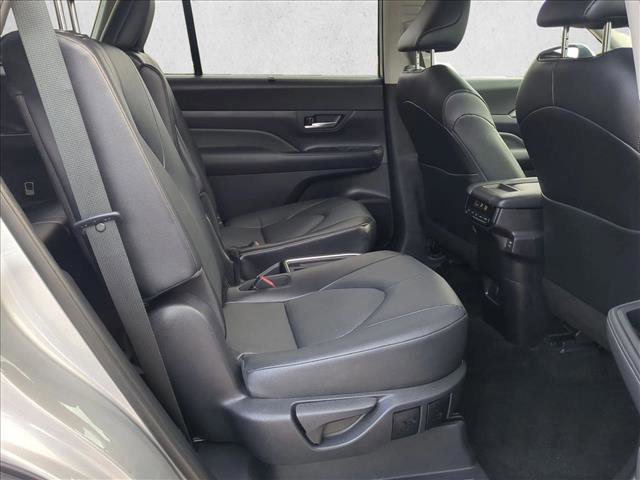 Used 2025 Toyota Grand Highlander FWD image 21