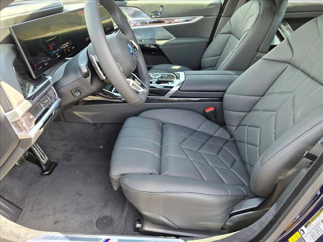 New 2026 BMW i7 xDrive60 w/ Executive Package AWD/4WD image 4