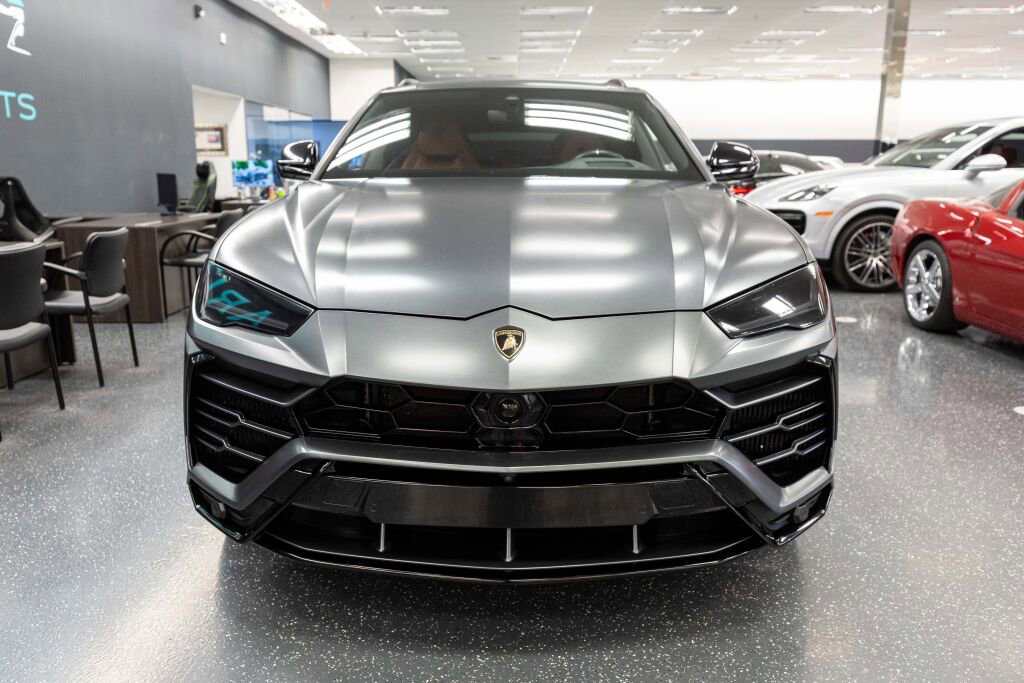 Used 2020 Lamborghini Urus image 2