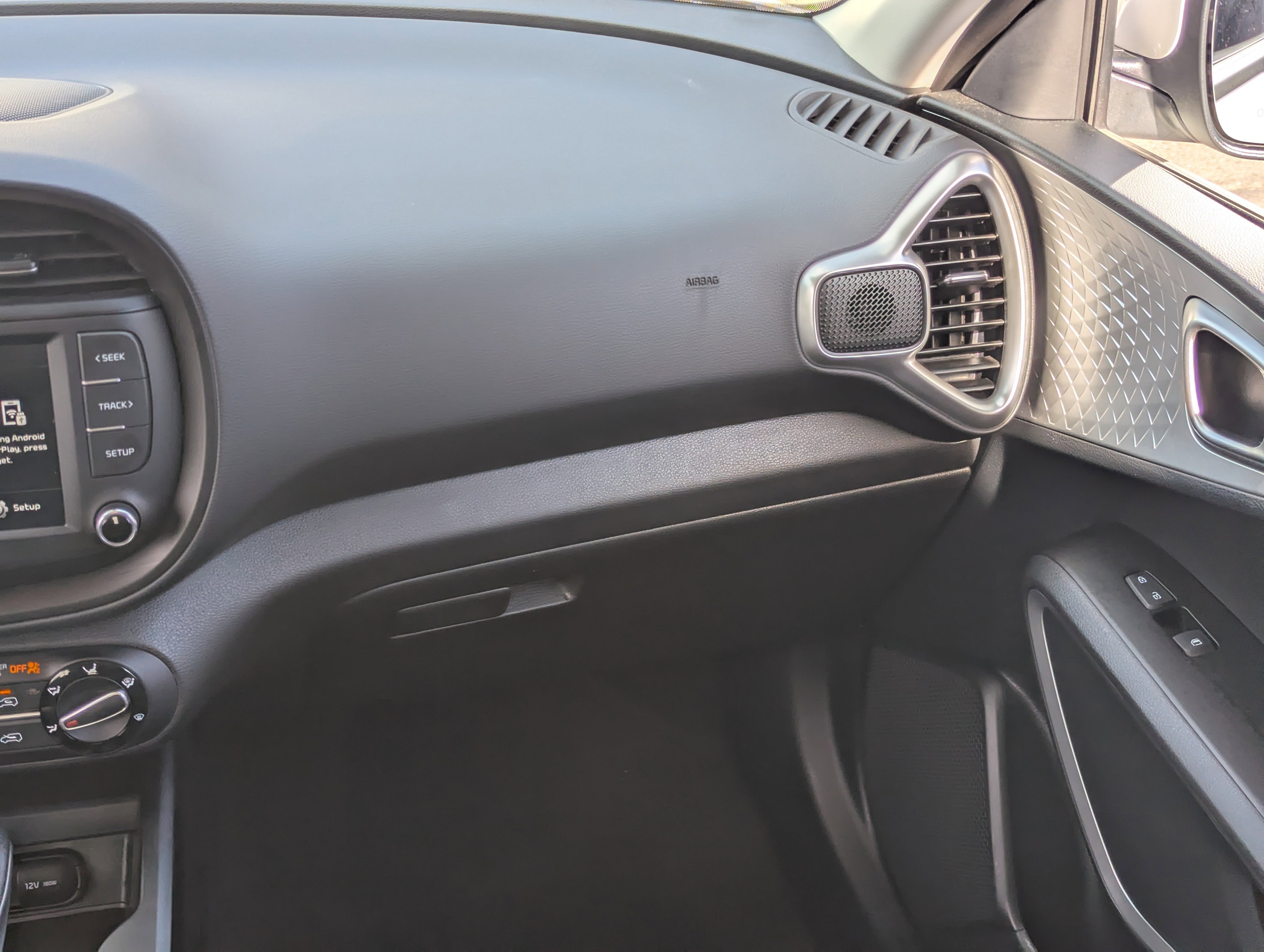 Certified 2025 Kia Soul LX image 15