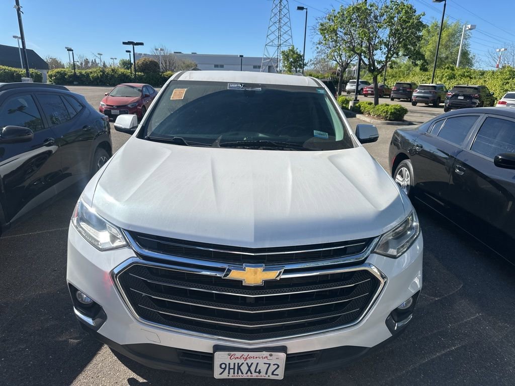 Used 2020 Chevrolet Traverse LT image 2