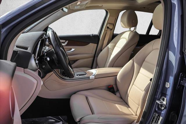 Used 2022 Mercedes-Benz GLC 300 4MATIC image 11