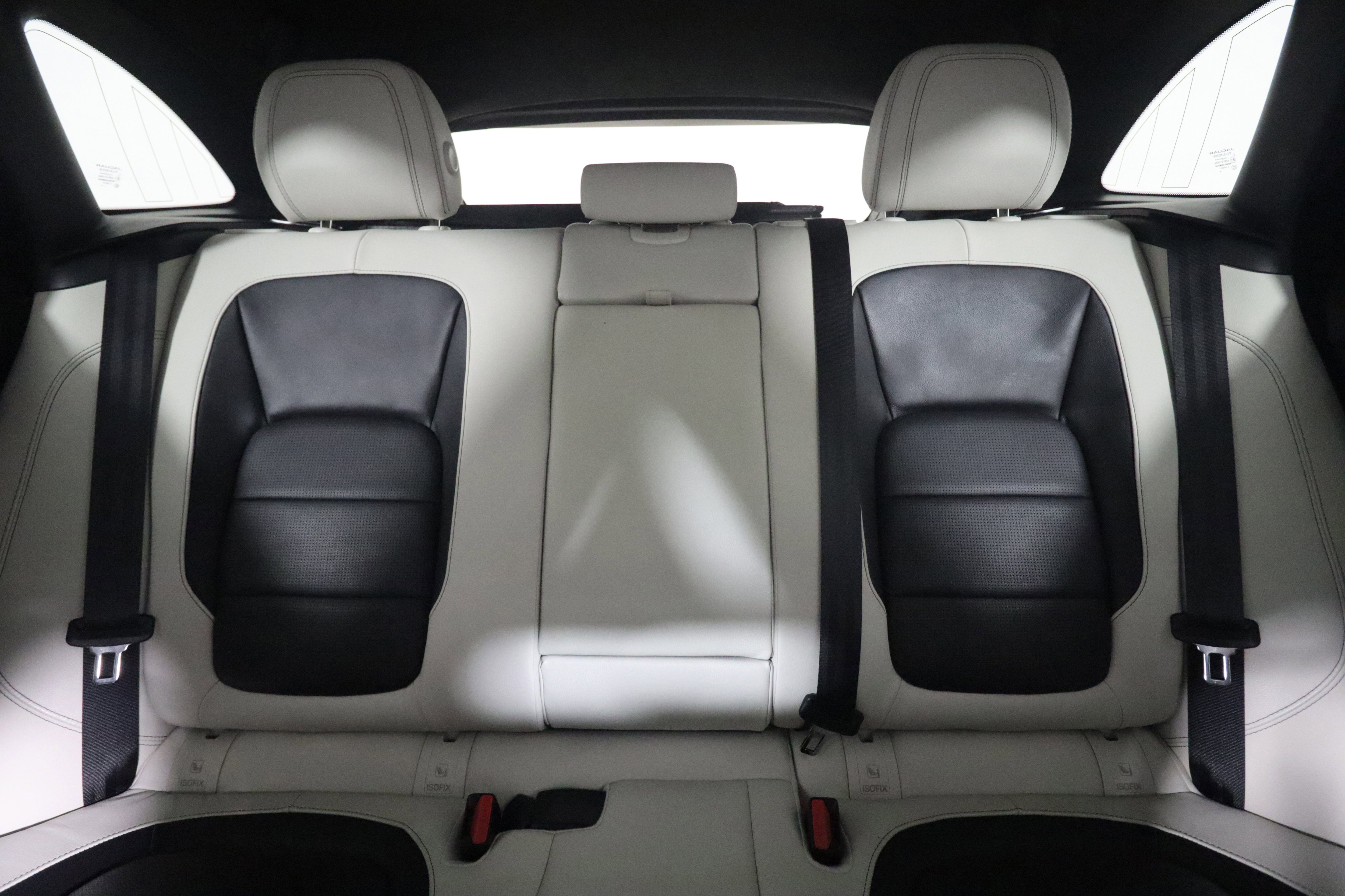 Used 2019 Jaguar F-PACE S AWD/4WD image 14