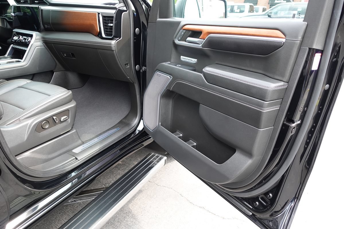 Used 2023 GMC Sierra 1500 Denali w/ Denali Reserve Package AWD/4WD image 43