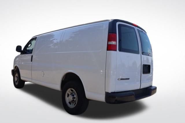 Used 2018 Chevrolet Express 2500 image 6