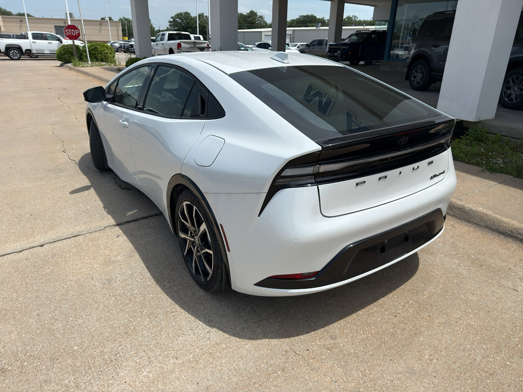 Used 2023 Toyota Prius Prime FWD image 7