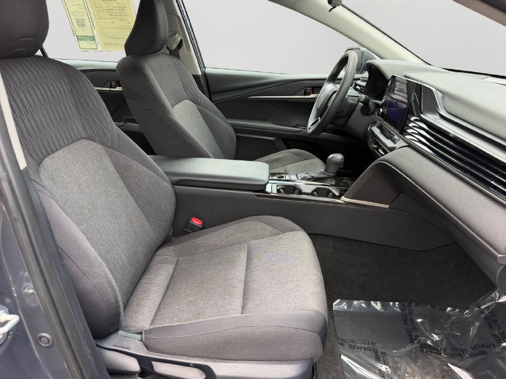 Used 2025 Toyota Camry LE FWD image 8