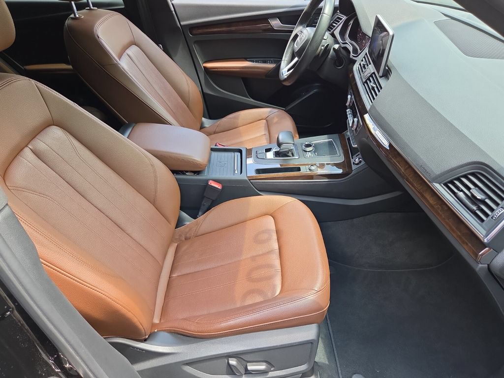 Used 2019 Audi Q5 2.0T Premium Plus w/ Premium Plus Package AWD/4WD image 19
