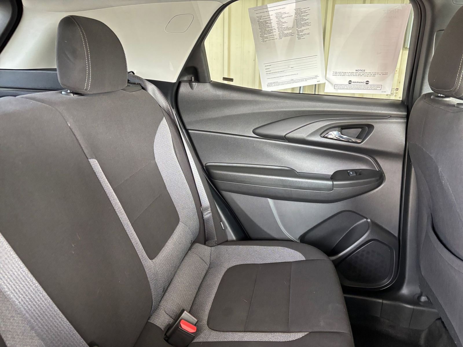 Used 2025 Chevrolet TrailBlazer LT FWD image 36