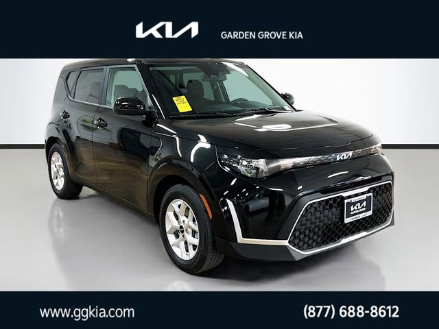 Certified 2025 Kia Soul LX