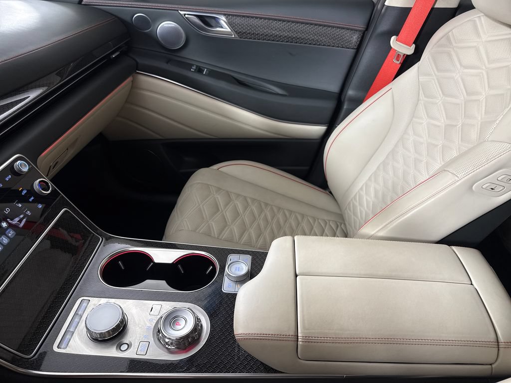 Certified 2025 Genesis GV80 3.5T e-SC AWD/4WD image 25