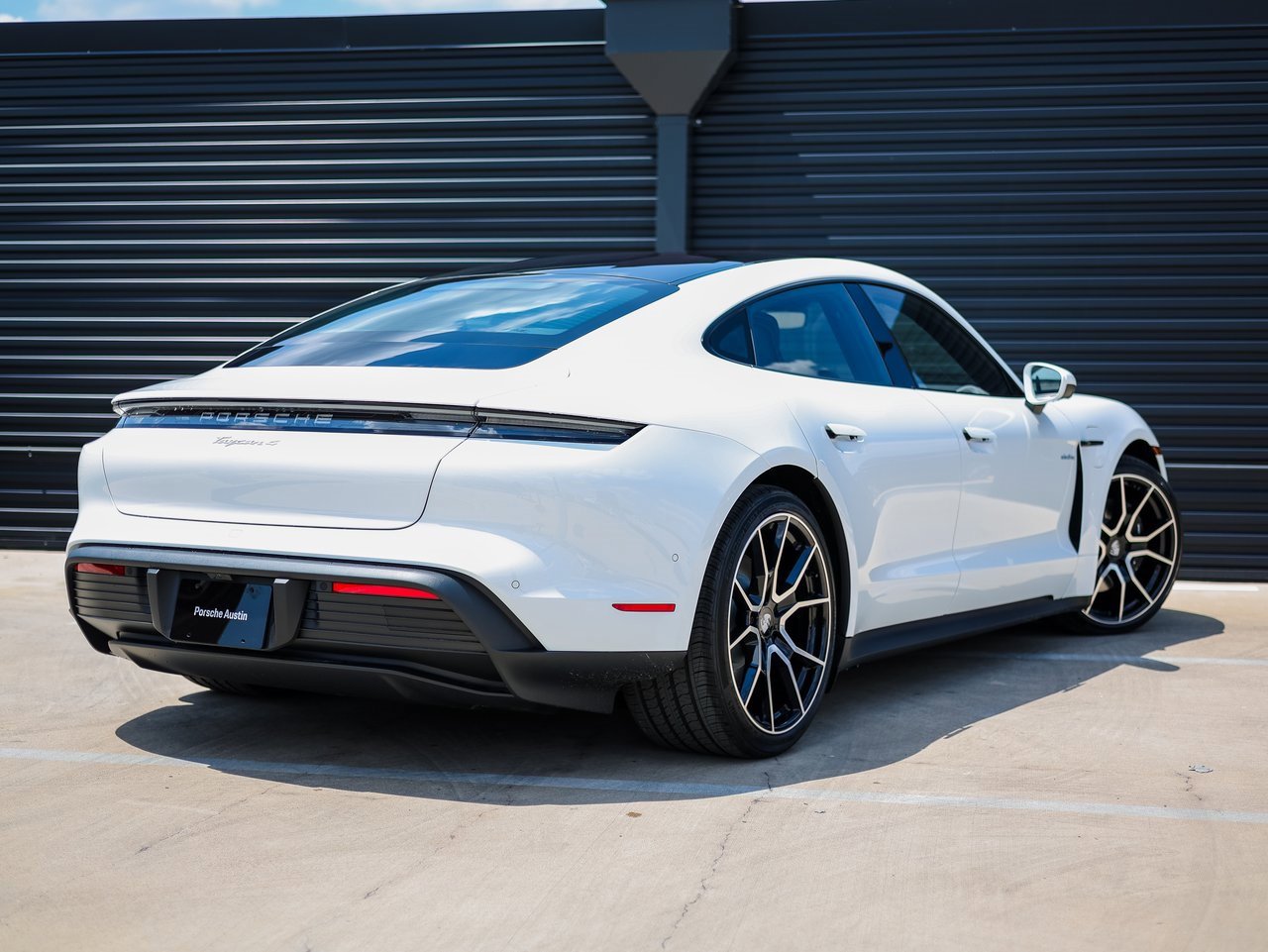 New 2026 Porsche Taycan image 7