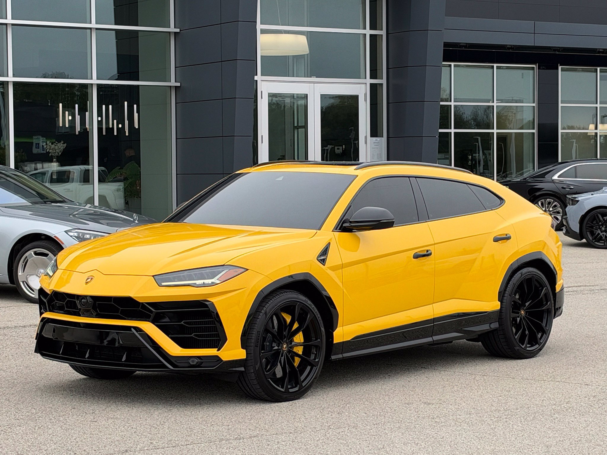 Used 2022 Lamborghini Urus
