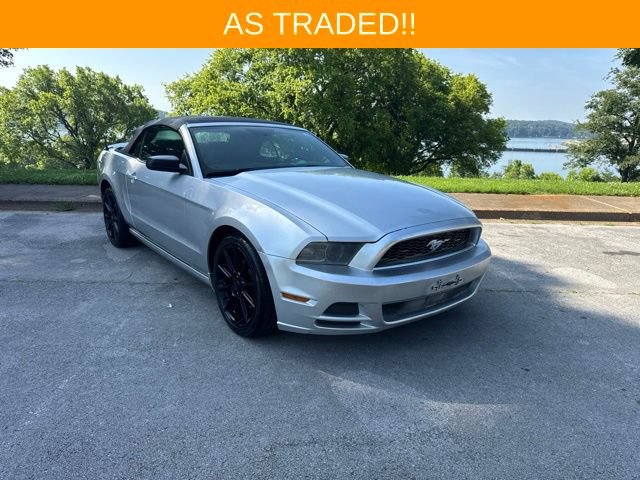 Used 2014 Ford Mustang Convertible RWD image 1