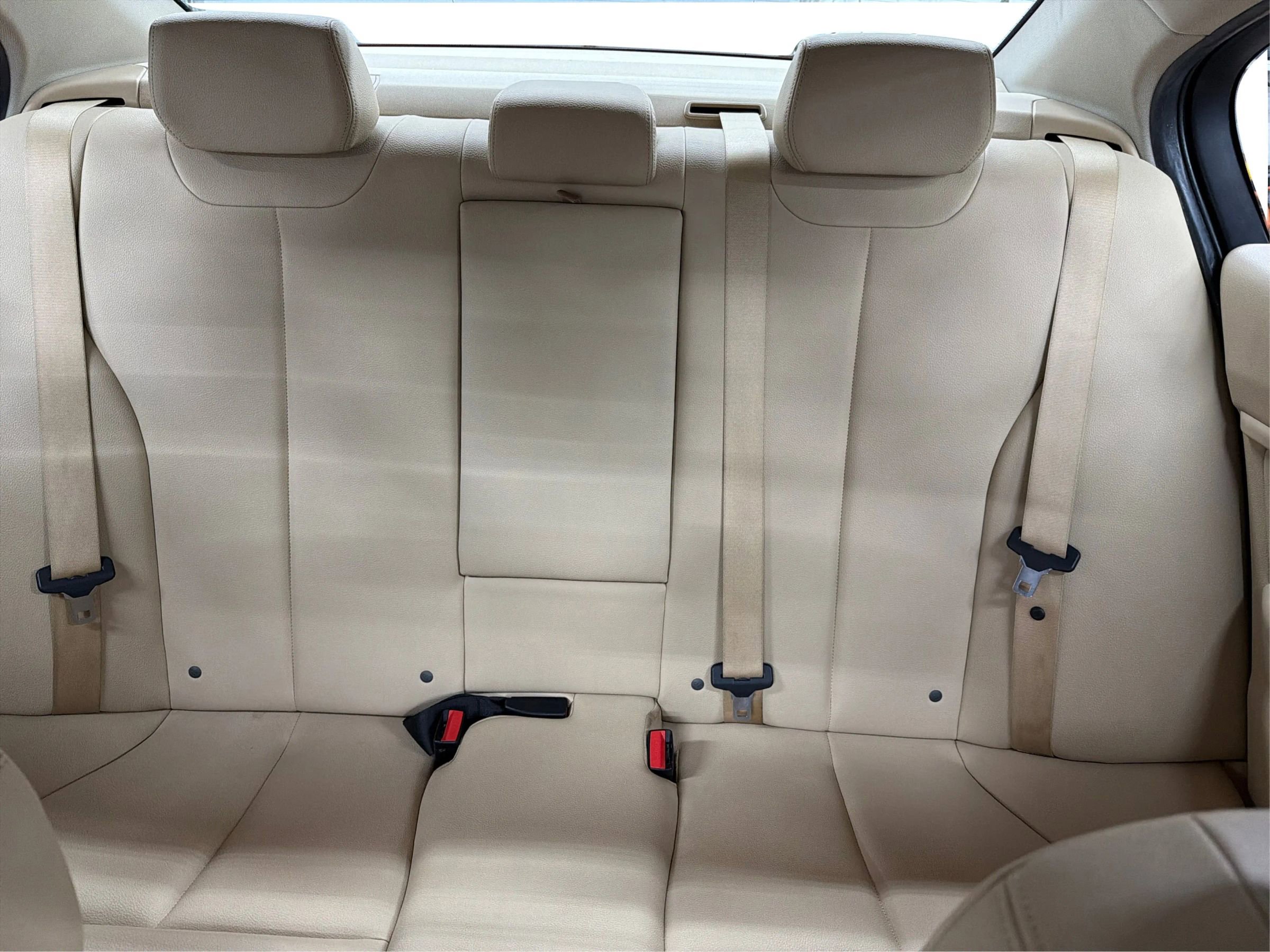 Used 2016 BMW 320i Sedan RWD image 31