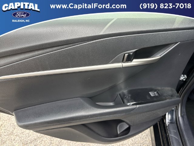 Used 2025 Toyota Camry LE FWD image 17