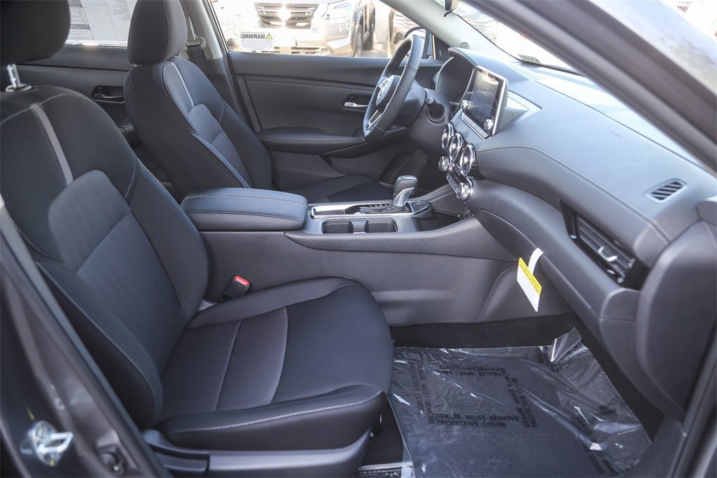 Used 2025 Nissan Sentra SV w/ All-Weather Package FWD image 14