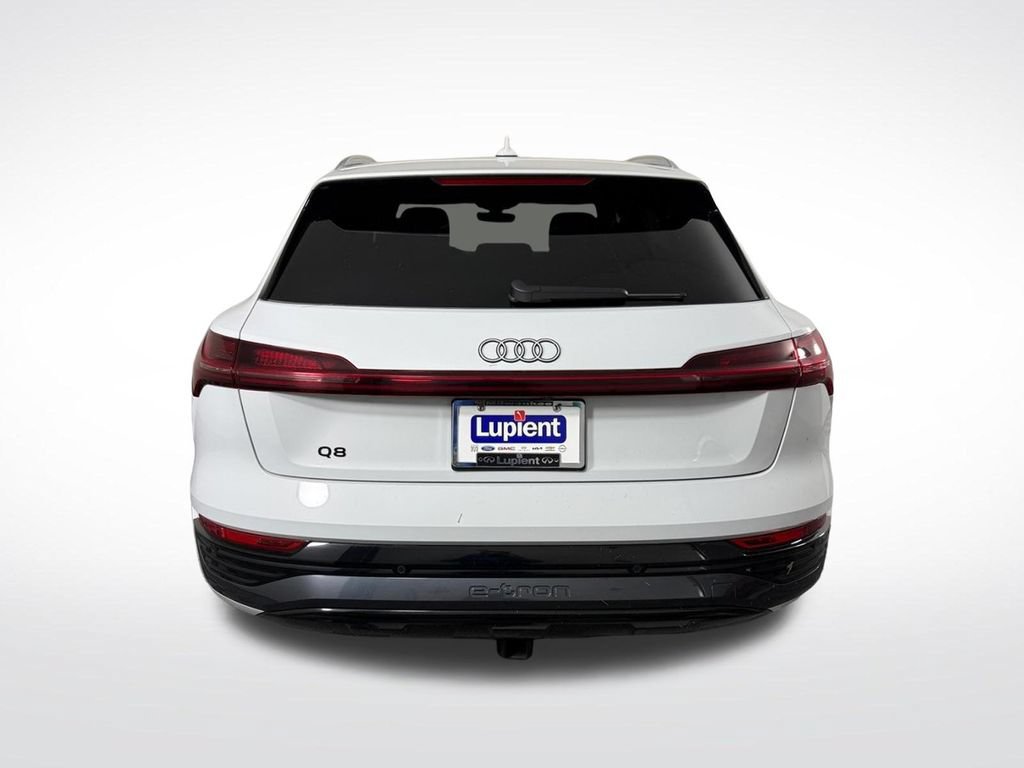 Used 2024 Audi Q8 e-tron Premium Plus w/ Premium Plus Package AWD/4WD image 6