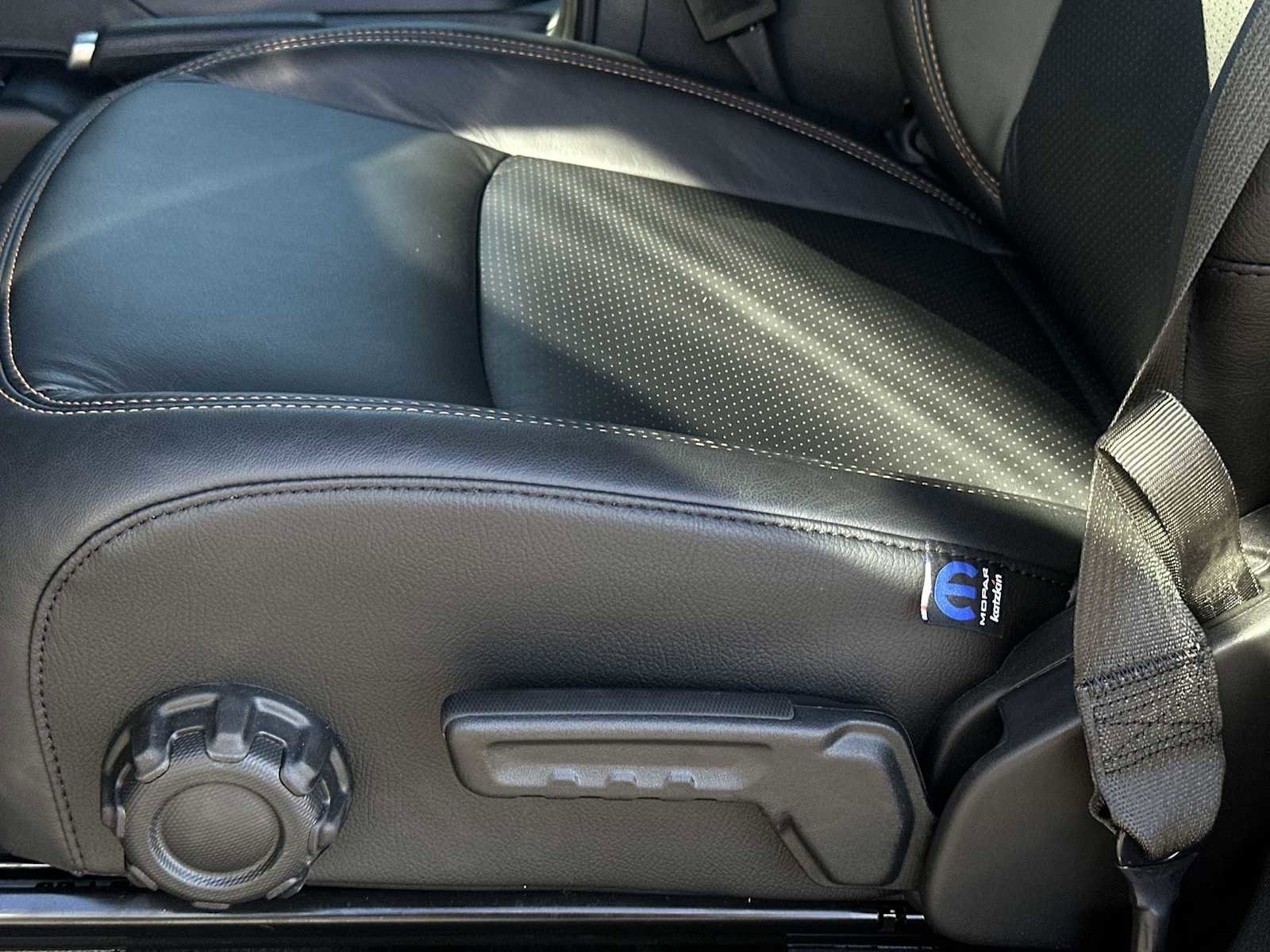 New 2026 Jeep Gladiator Mojave image 14