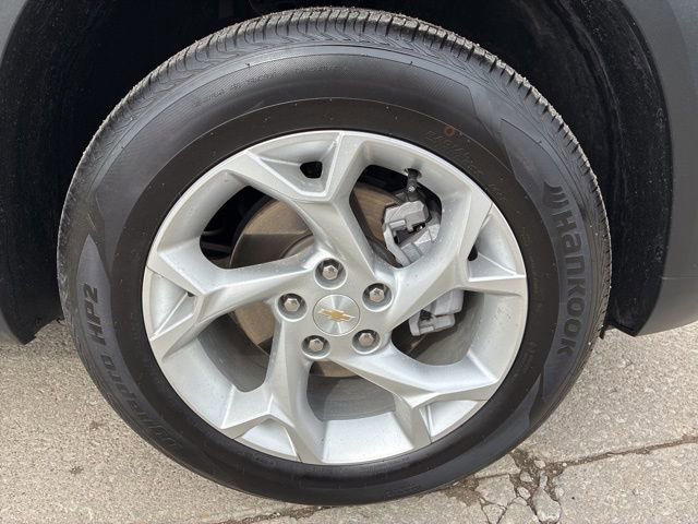 Used 2025 Chevrolet Trax LS w/ LS Convenience Package image 11