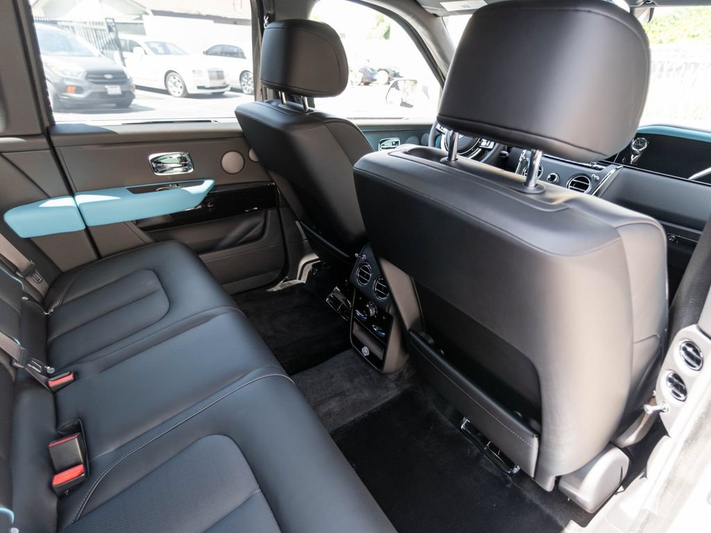 New 2026 Rolls-Royce Cullinan AWD/4WD image 30