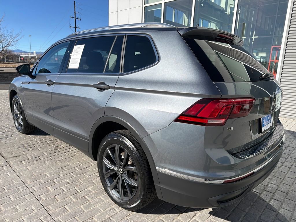 Certified 2022 Volkswagen Tiguan SE w/ Panoramic Sunroof Package image 5