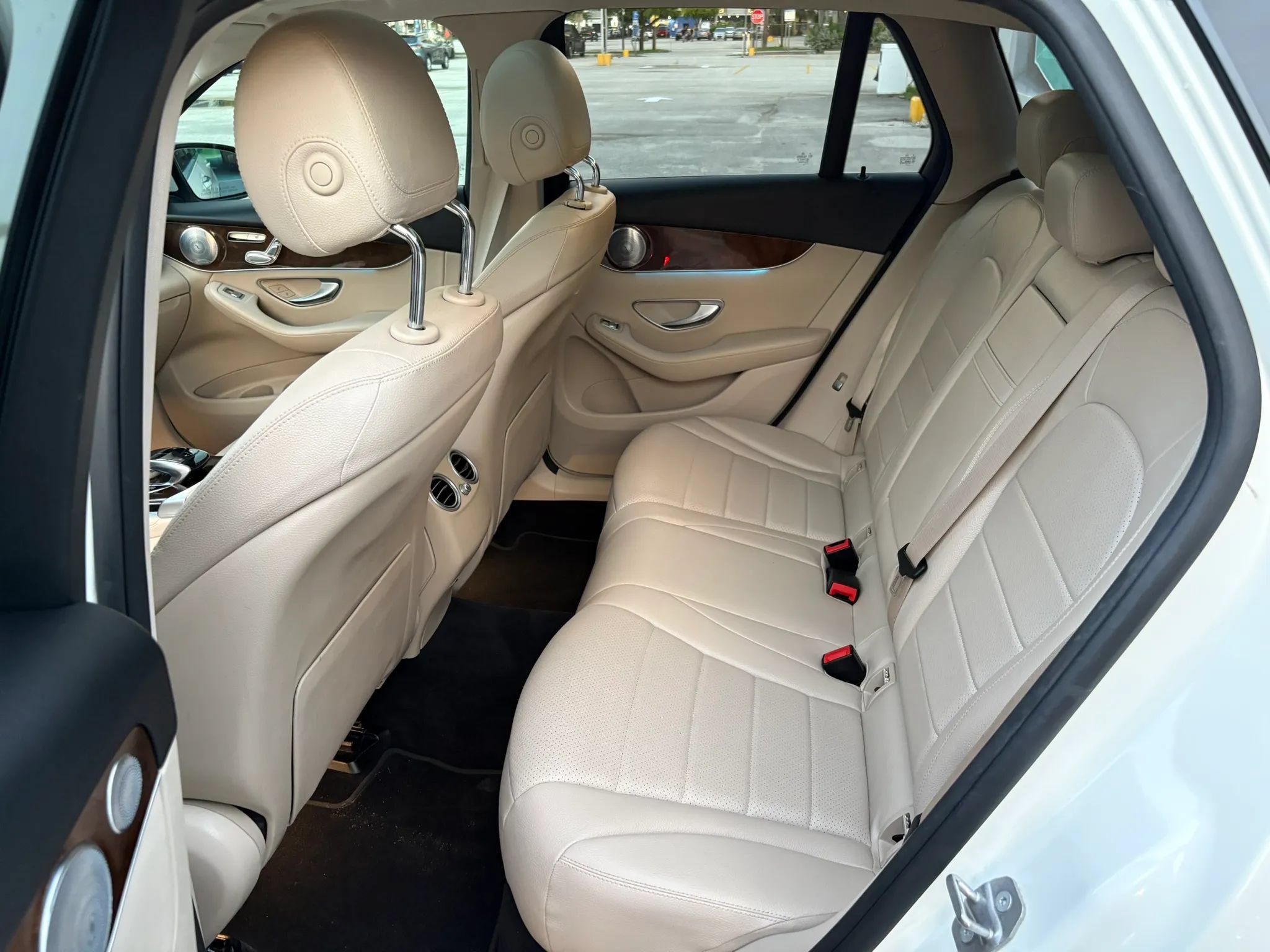 Used 2017 Mercedes-Benz GLC 300 4MATIC image 17