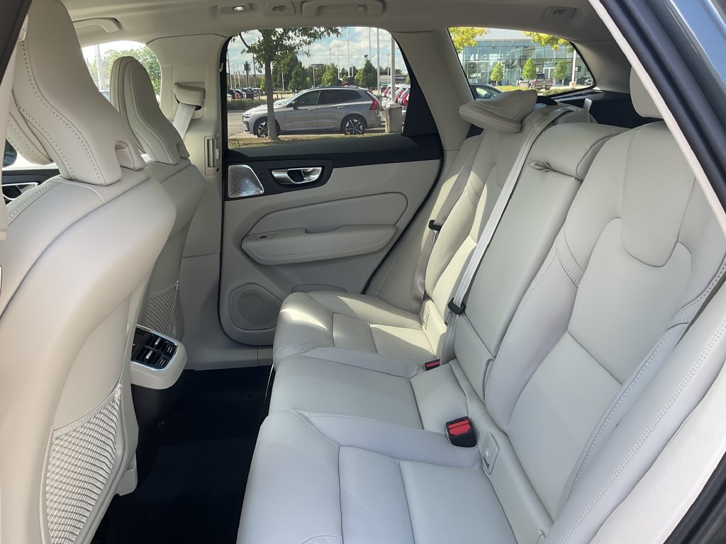 New 2027 Volvo XC60 B5 Ultra AWD/4WD image 14